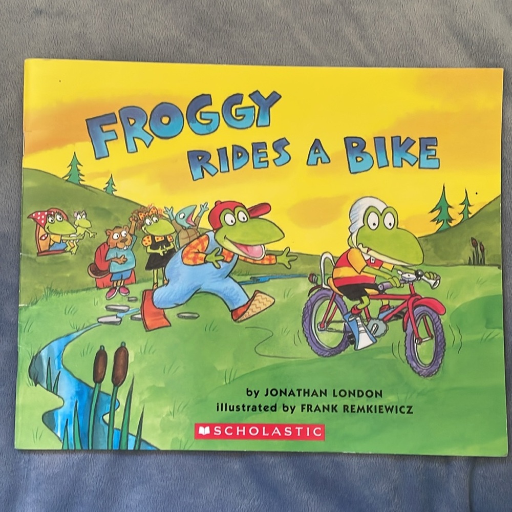 Scholastic books set of four - Picture 2 of 9